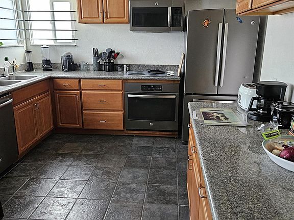 5th image of 1140 K St