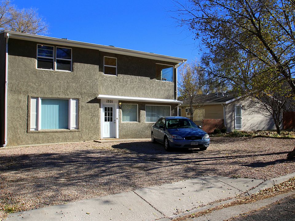 Updated Upper Level Rental with Peak Views