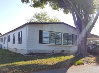 421 S Edgewater Dr, Plant City, FL 33565