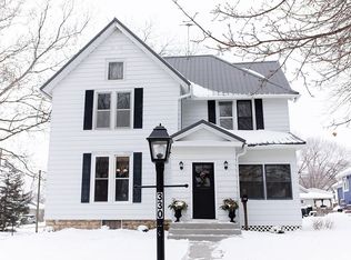 330 S Chestnut St, Monticello, IA 52310