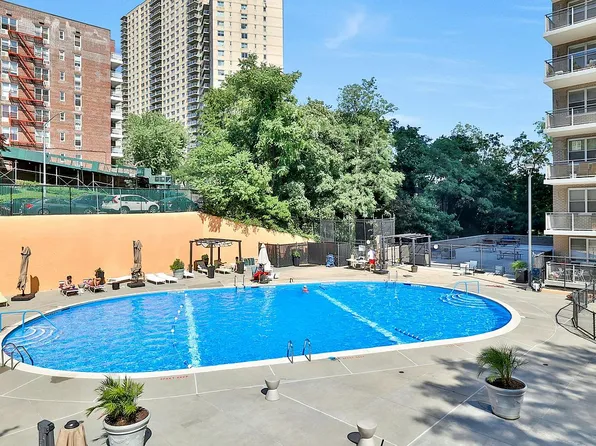 555 Kappock St APT 14R, Bronx, NY 10463