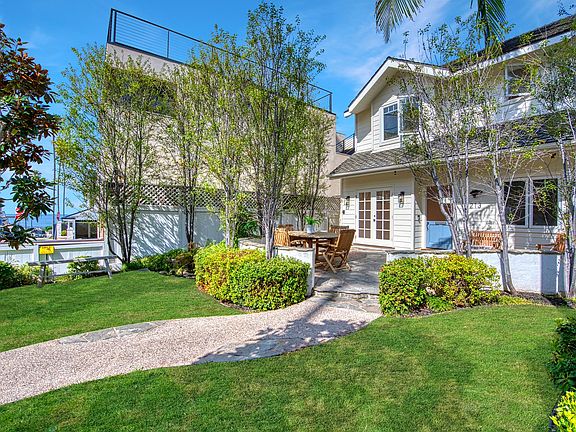 2nd image of 213 Goldenrod Ave