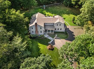 84 Rilling Rdg, New Canaan, CT 06840