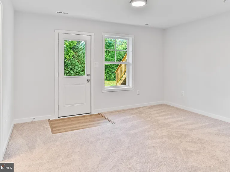 147 Olga Dr — Photo 11