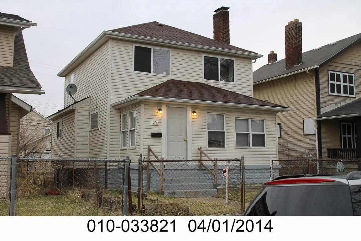 1074 E 16th Ave photo 1