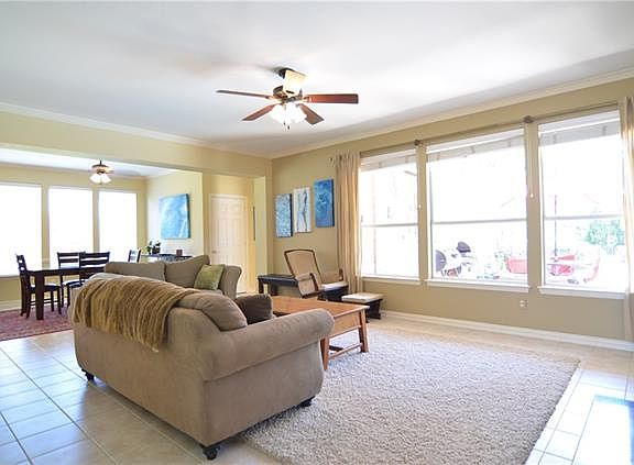 4th image of 737 Shorewood Dr