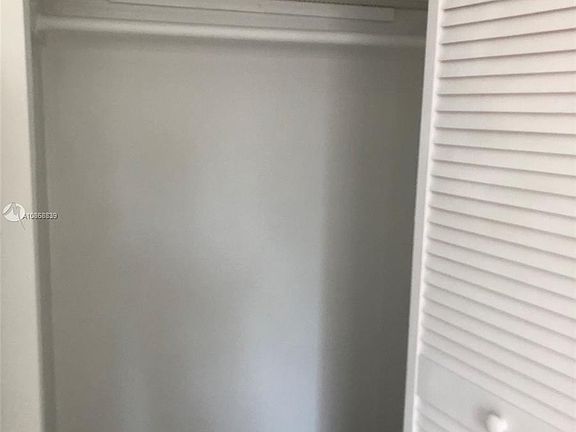 5th image of 1623 Lenox Ave APT 9