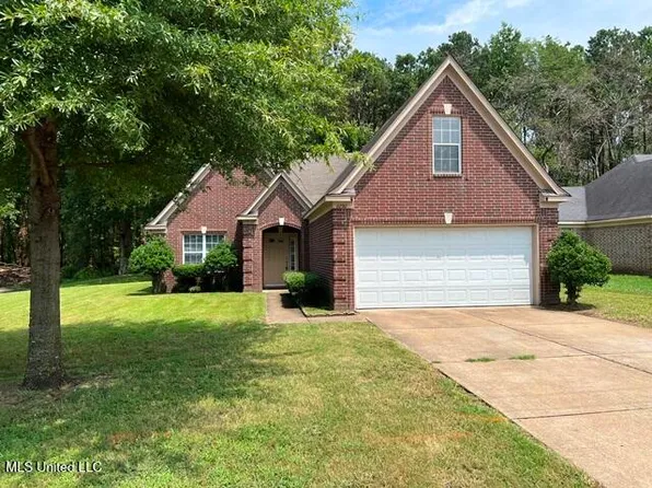 6230 Kingsview Dr, Horn Lake, MS 38637