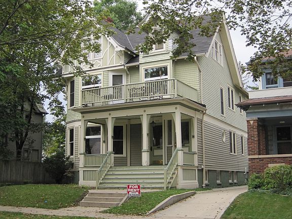 3rd image of 3255 N Marietta Ave