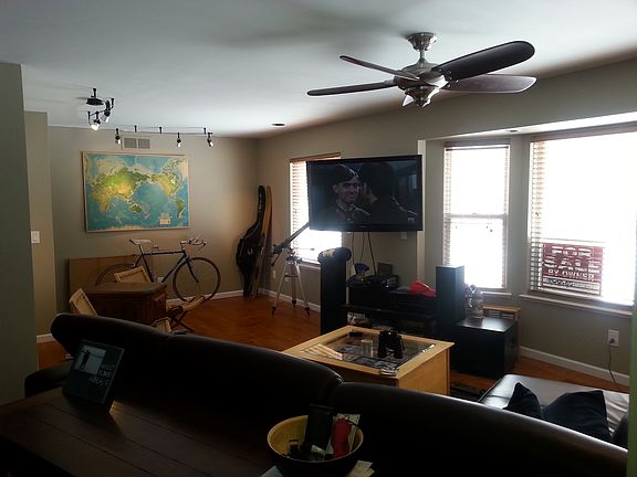 Living Room looking to lake