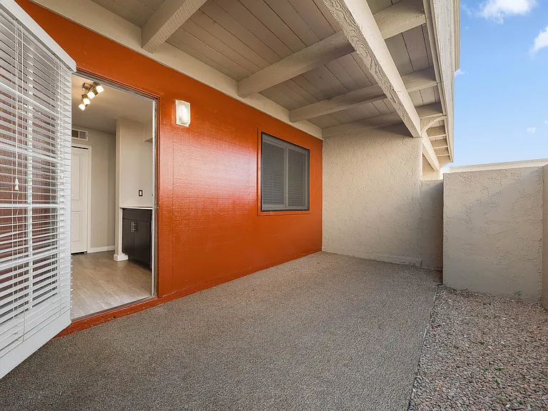 The Cortesian Apartments — Photo 6