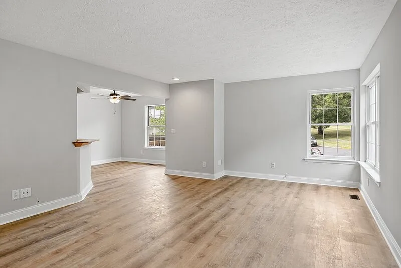 3 bed, 2.5 bath, 1876 sqft, $2,575 — Photo 4