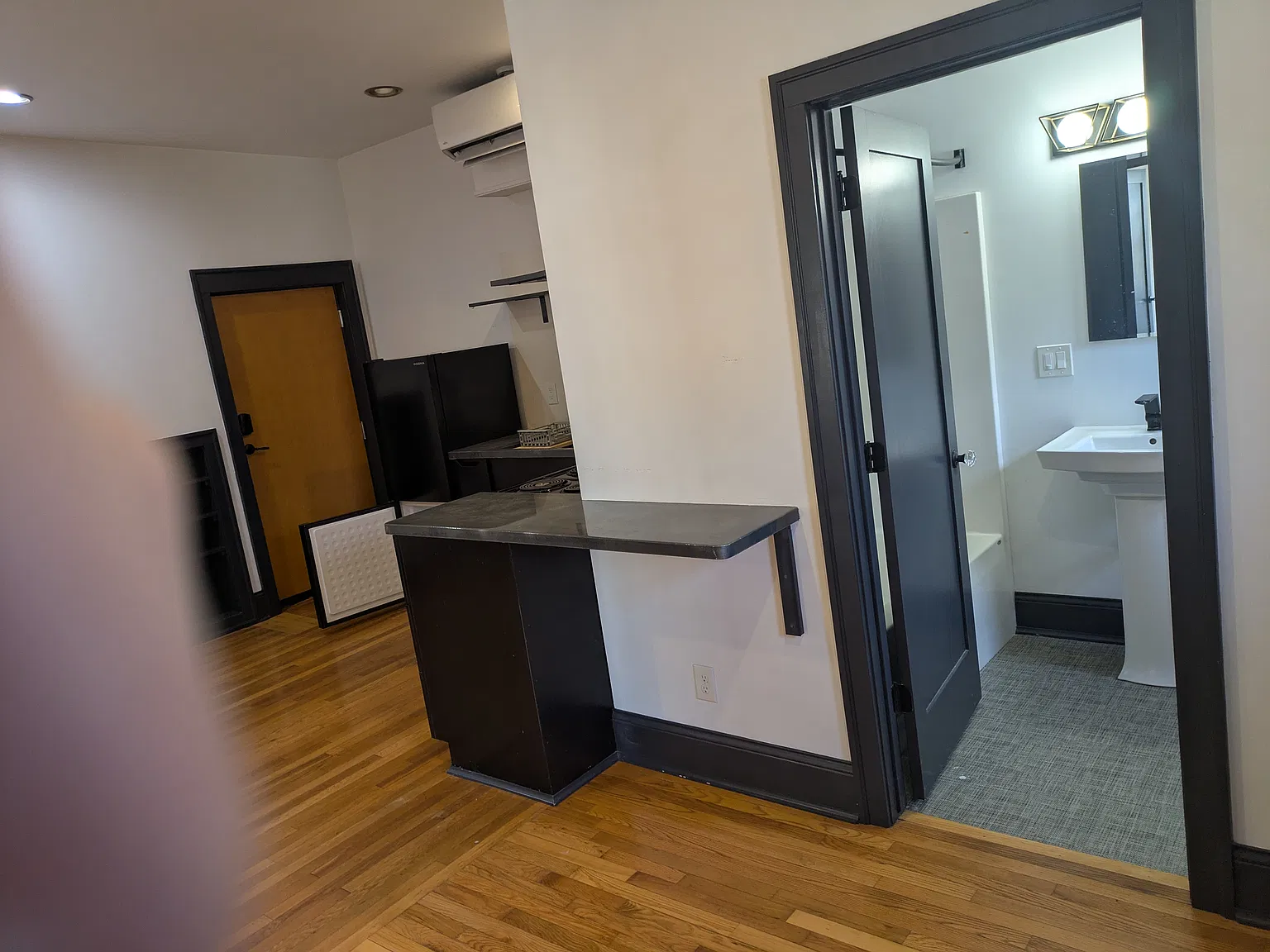 1920s loft apartment — Photo 3