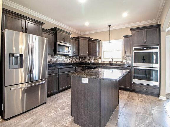 3rd image of 502 Low Country Ct