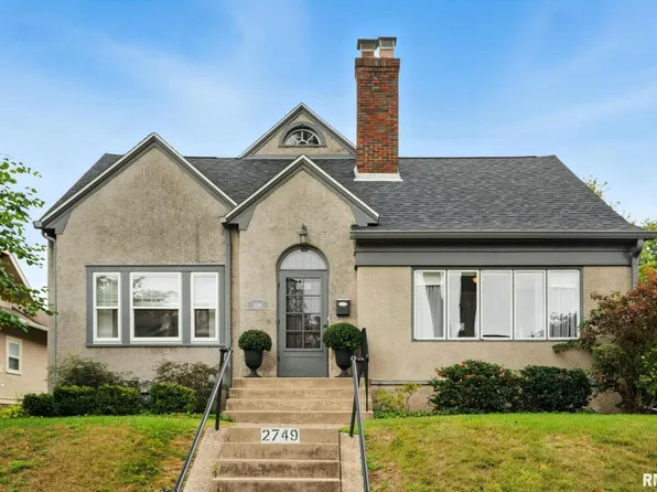 2749 15th Ave, Moline, IL 61265