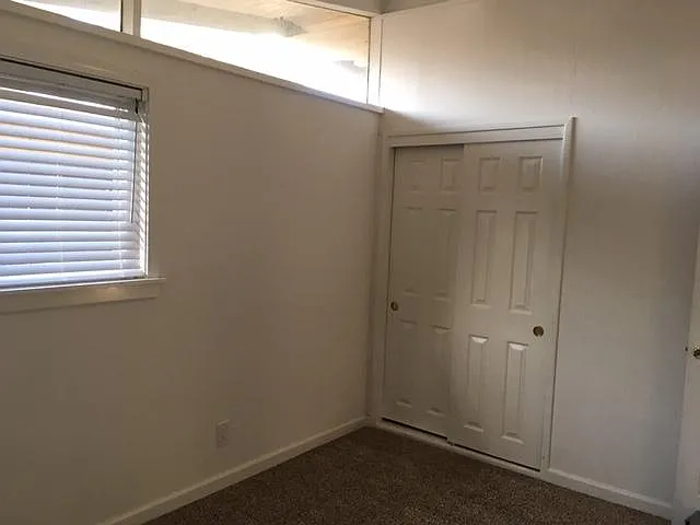 1221 Oak Creek Way — Photo 6