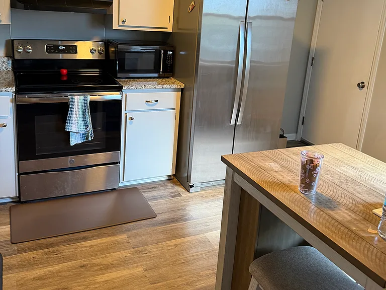 1076 Marsh Court Ln — Photo 15