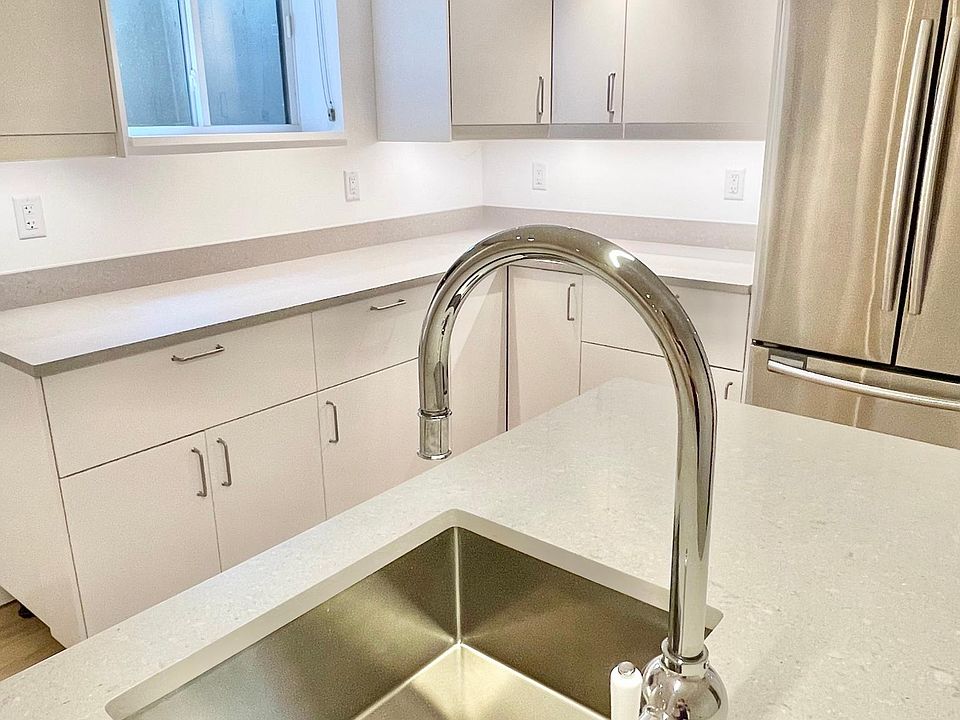 Large kitchen window