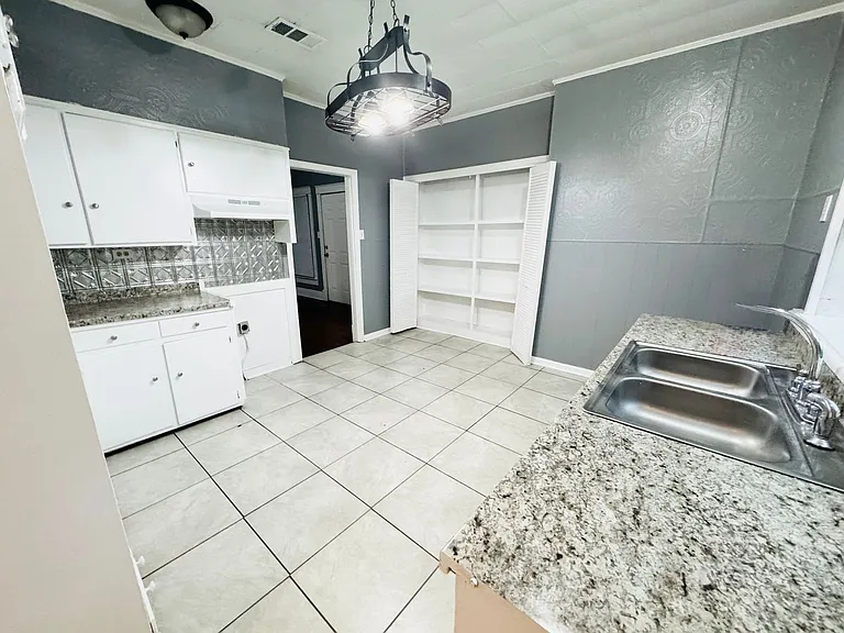 3648 Evangeline St — Photo 27