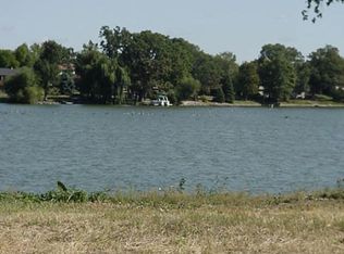 916 Waters Edge Ct, Marshall, WI 53559