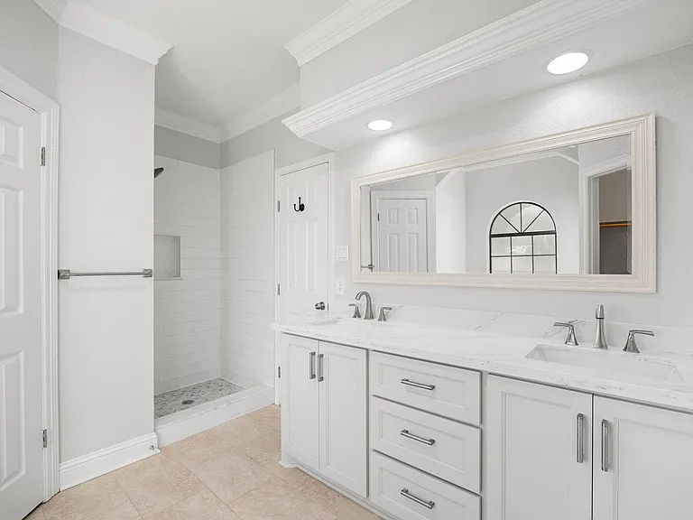 15526 Cabildo Dr — Photo 23
