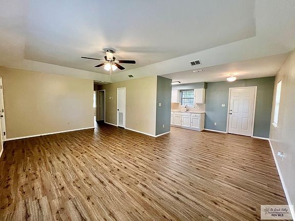 5th image of 21509 Flores Rd