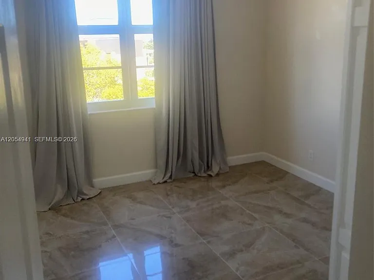1600 SE 15th St #601 — Photo 29