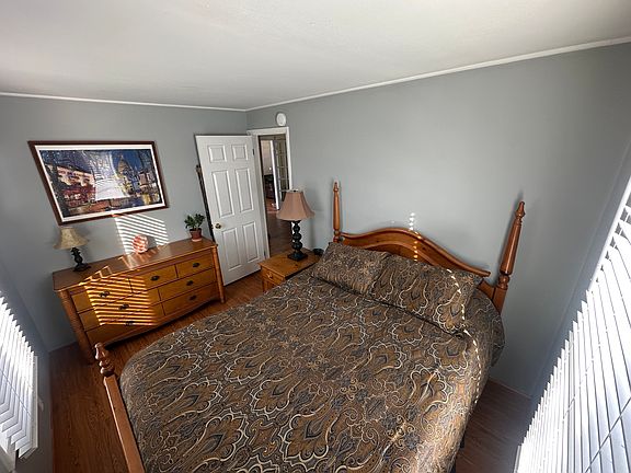 5th image of 496 Mountainview Ave #B