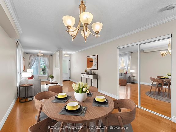5th image of 17 Chestermere Cres