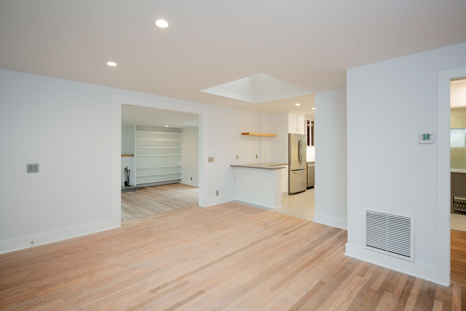  Owner's Unit, Dining Area with Skylight