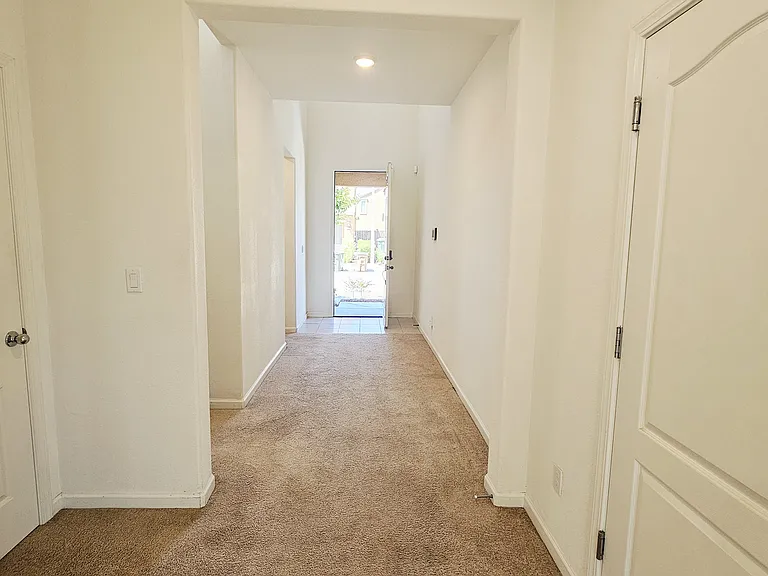 5444 Gallier Loop — Photo 10