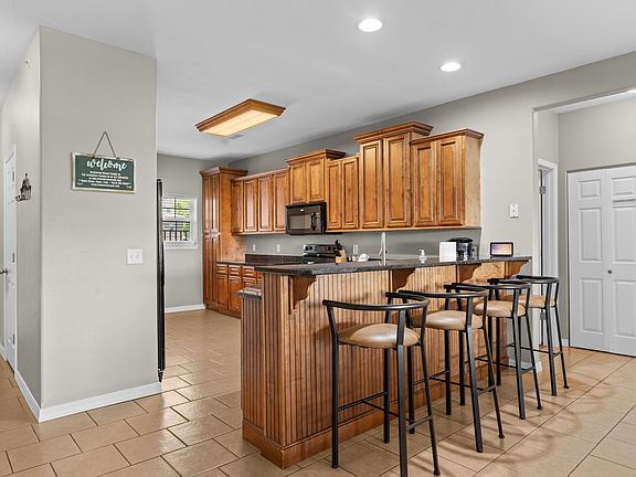 4th image of 201 Rockwood Lane #3 BLDG 3