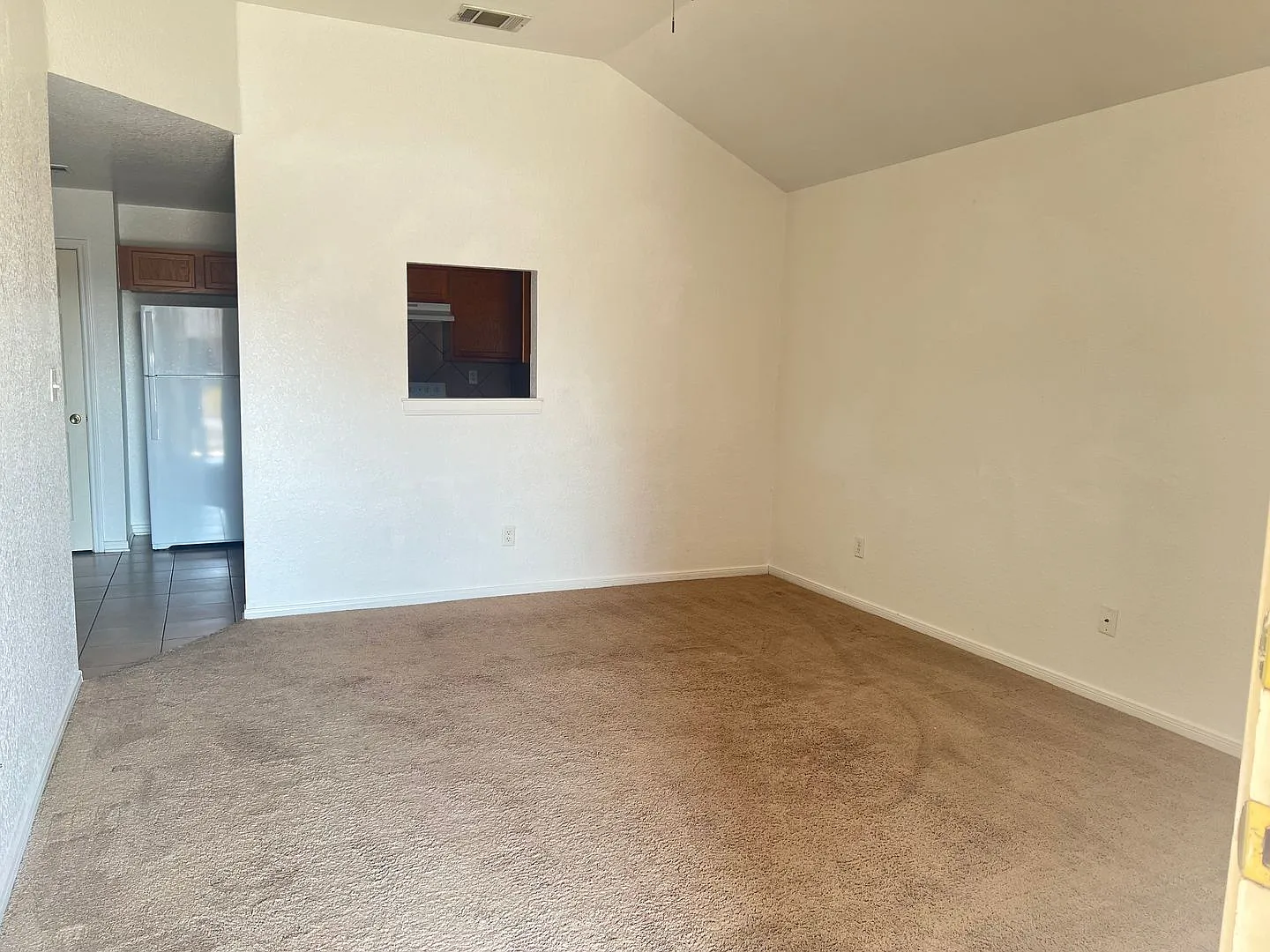 4505 John David Dr. — Photo 2