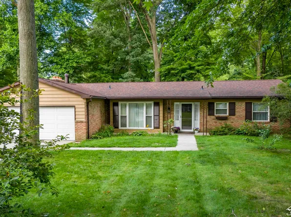 7724 Seneca Trl, Temperance, MI 48182