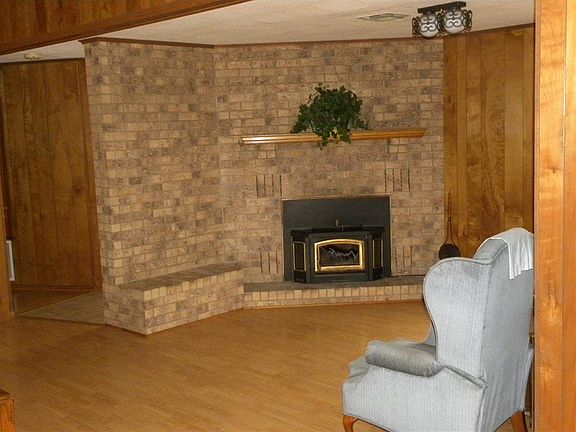 3rd image of 122 County Road 139c