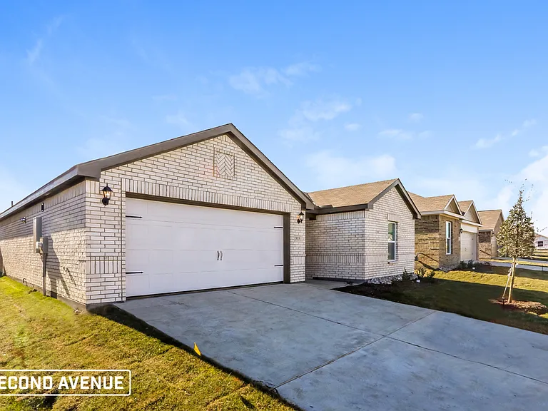 333 Condie Russell Ave — Photo 2
