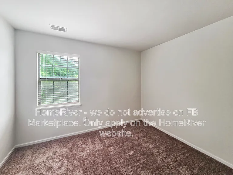 9444 Stately Oak Ln — Photo 13