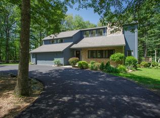 696 Cross St, Boylston, MA 01505
