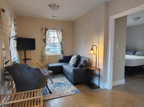 362 Roberta St SW APT B