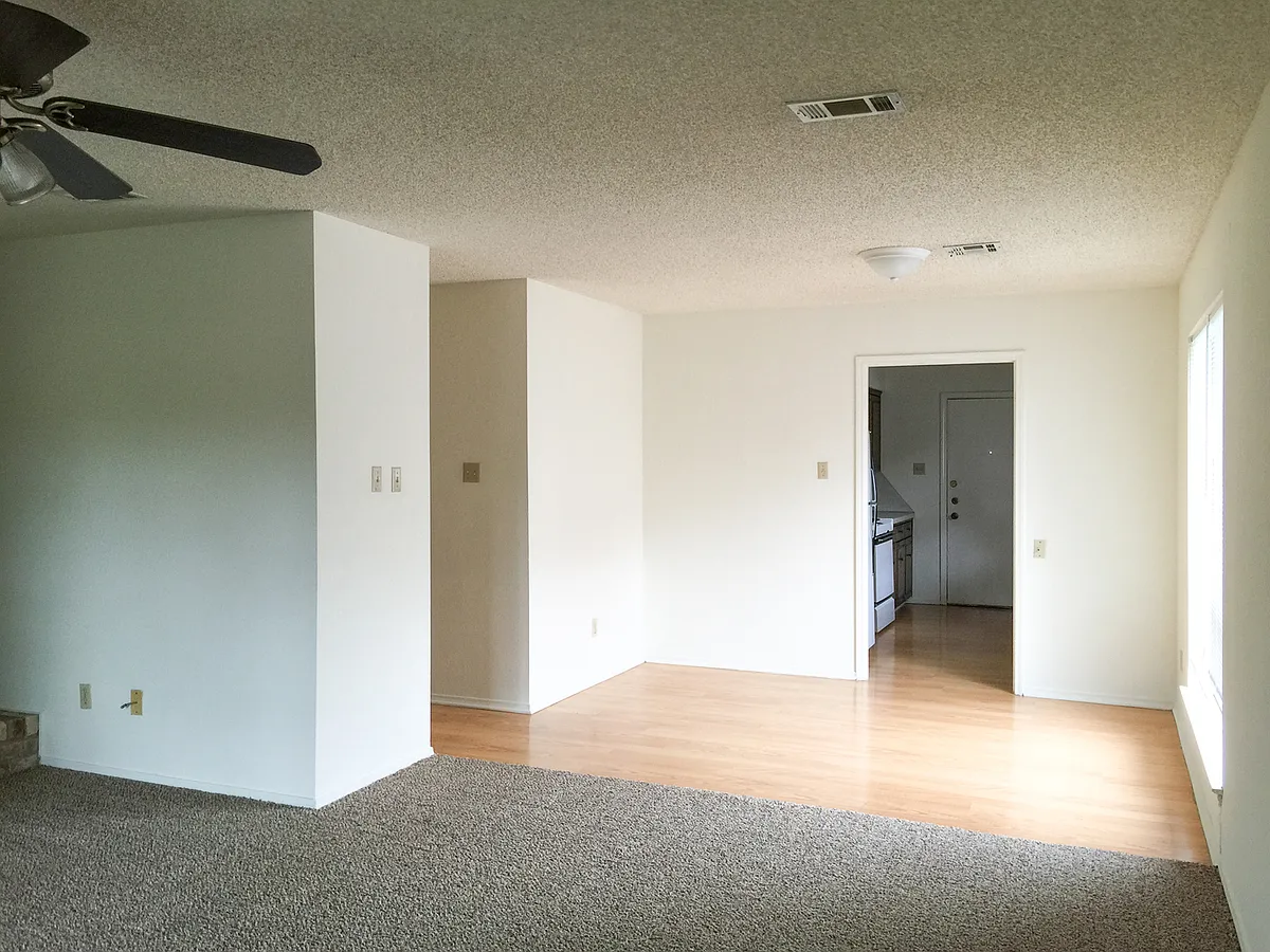 Building Photo - 5714 Wilshire Dr