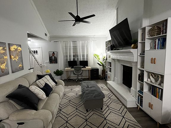 2nd image of 623 Fairfax Pl #1