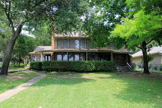 1st image of 154 Lake Dr