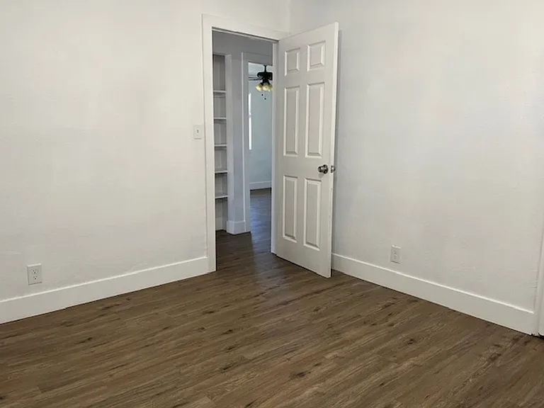 21440 Santa Barbara Dr — Photo 11