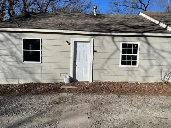 2625 S Fees St, Wichita, KS 67210