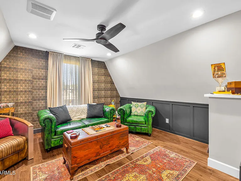 4402 E Turney Ave — Photo 34