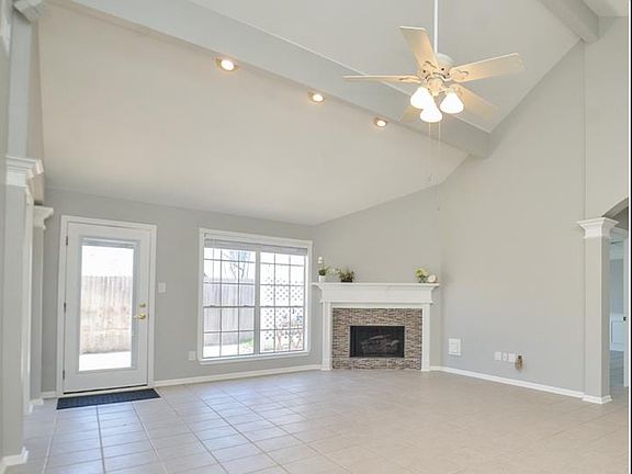 3rd image of 3315 Cherrybark Oak Dr