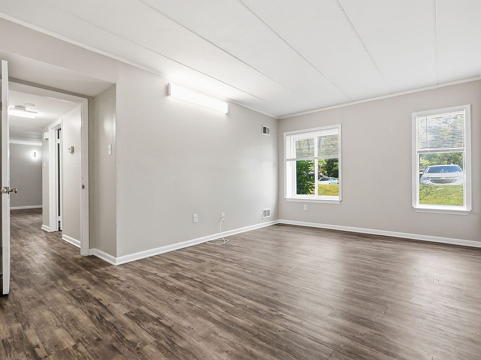 1st image of 115 Leedom Way