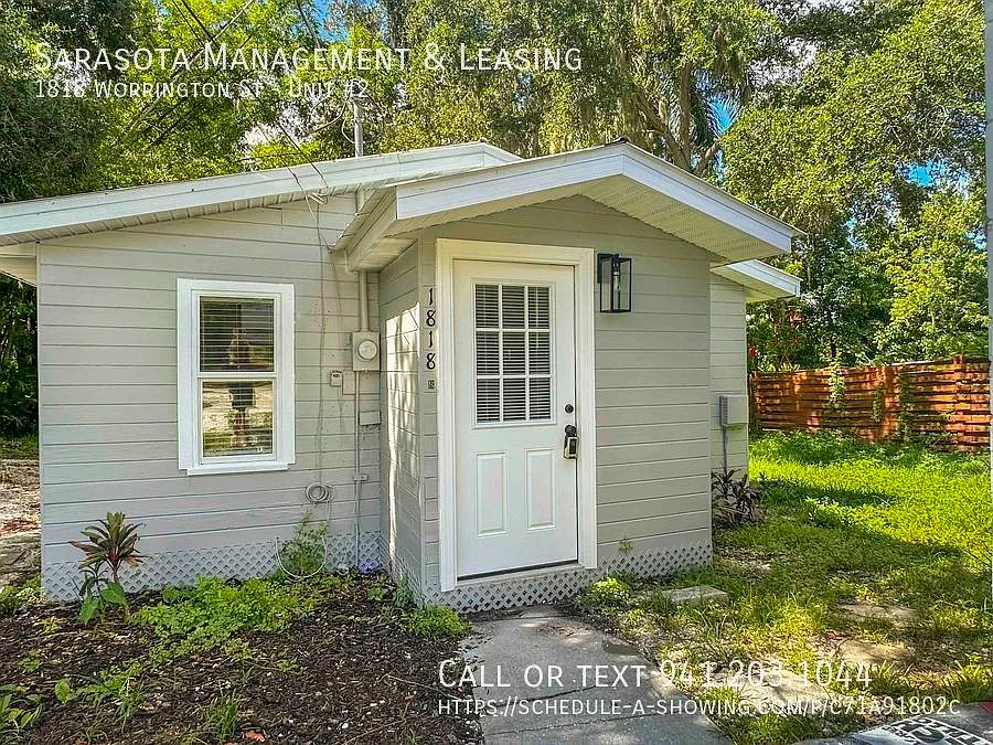 1 Bed 1 Bath Cottage West of the Trail! — Photo 1