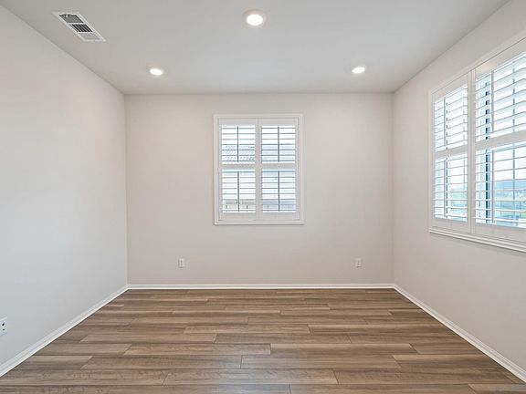 5th image of 32839 Waylon Ct