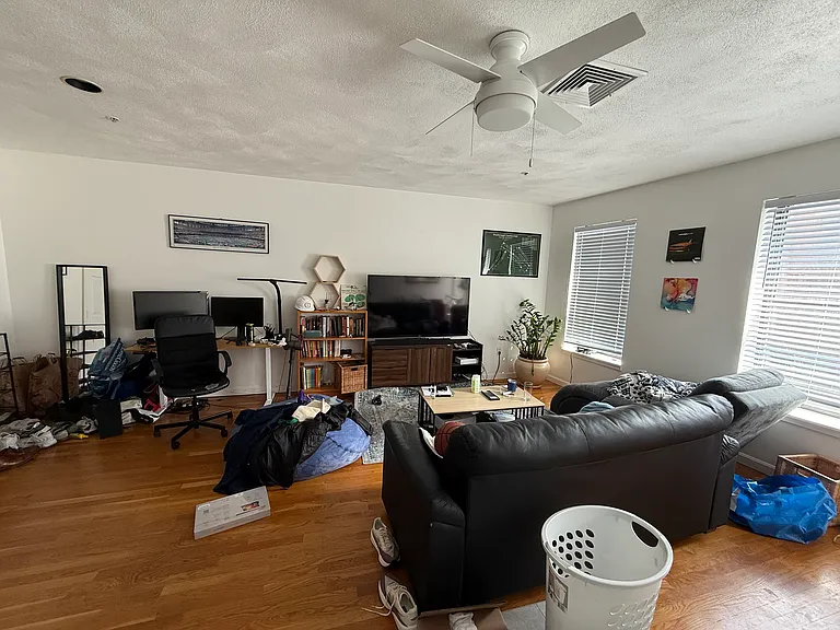 238 Hanover St #2 — Photo 20